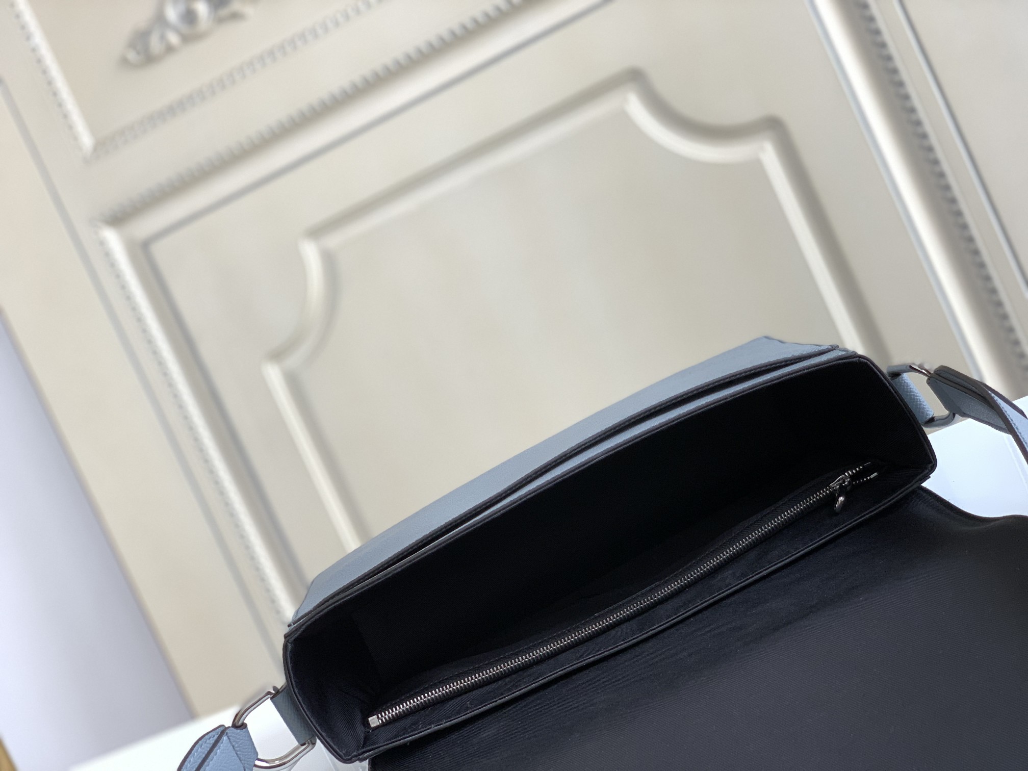 Louis Vuitton New Flap Messenger Bag - Image 10