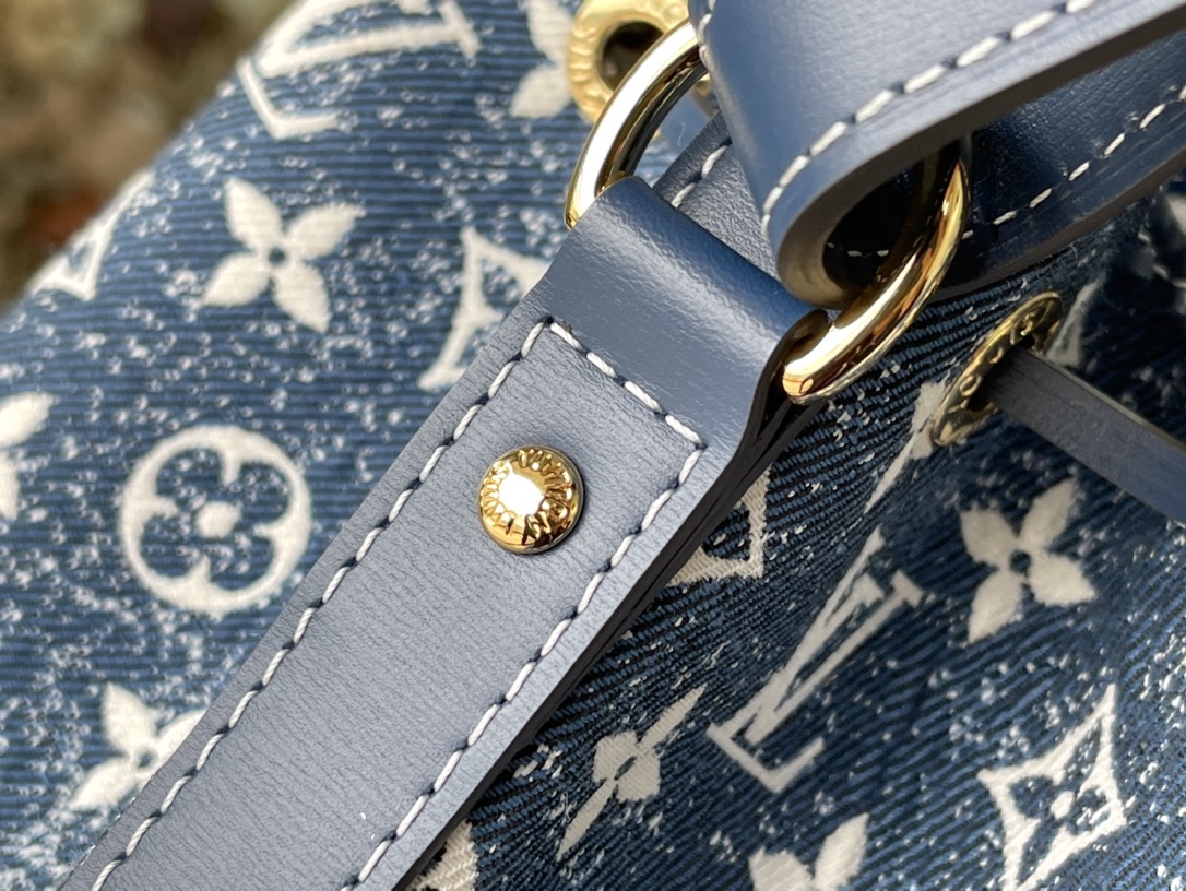 Louis Vuitton Petite Neonoe Bucket Bag in Blue Denim - Image 7