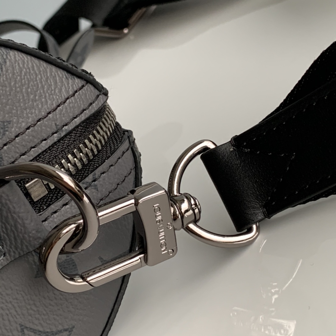 Louis Vuitton Keepal Travel Bag - Image 6