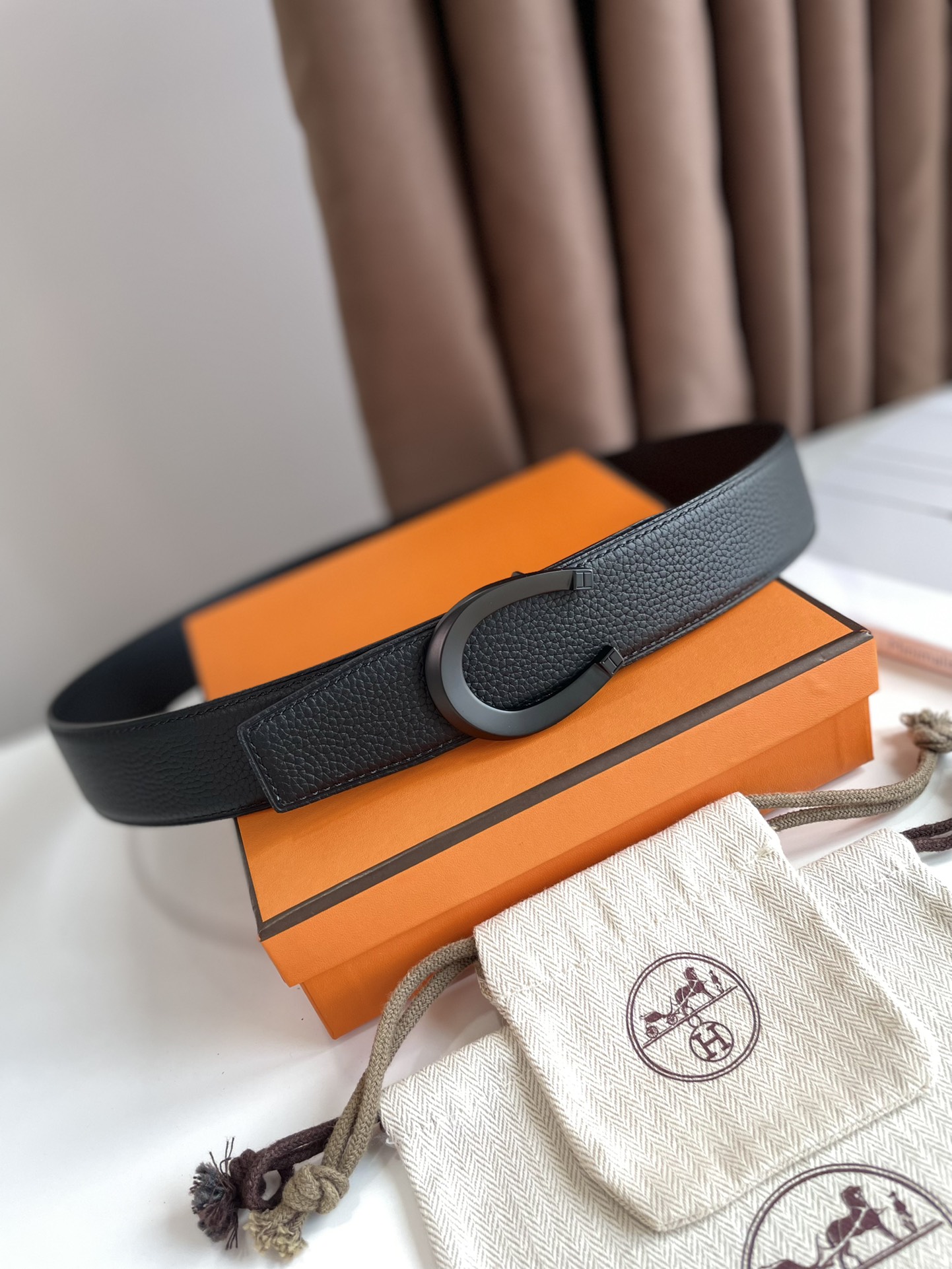 db9bf2_4dc4f47657754812a4a6603e816a8020mv2.jpg Hermes Shoes - Image 1