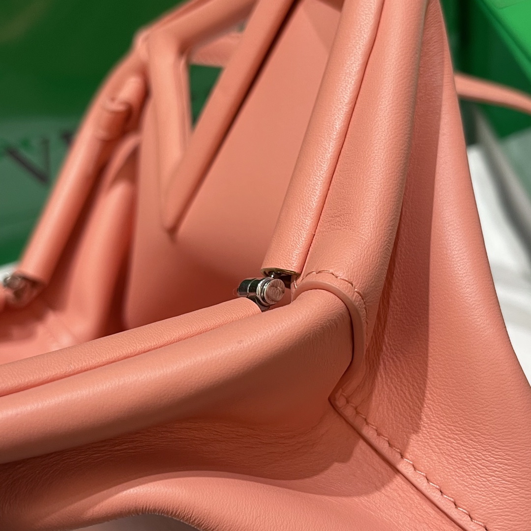 Bottega Veneta Bag - Image 8