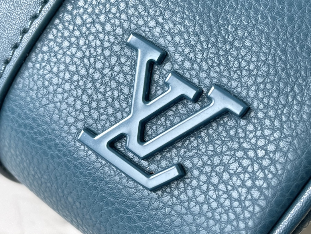 Louis Vuitton Keepall XS Travel Bag in Dark Blue - Image 7