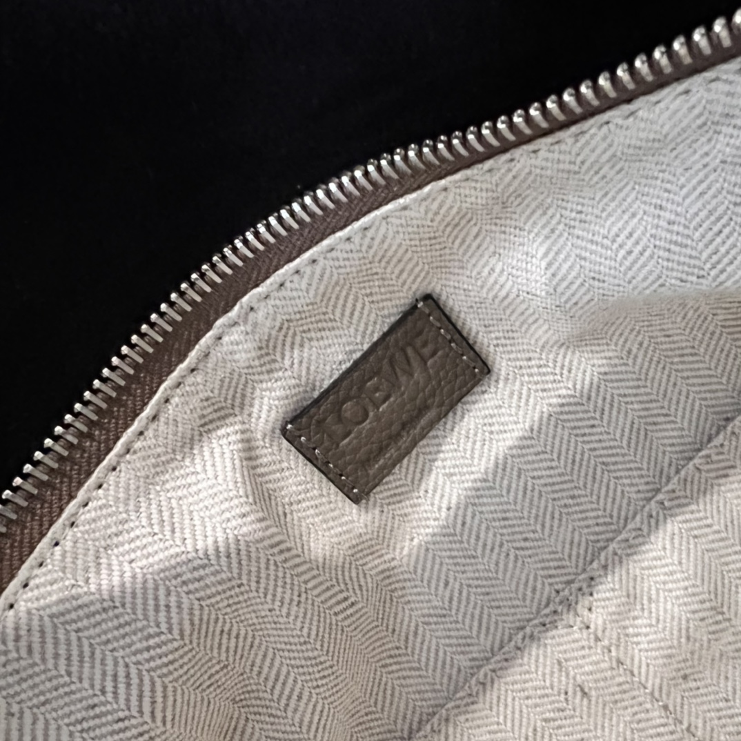 Loewe Bag - Image 10