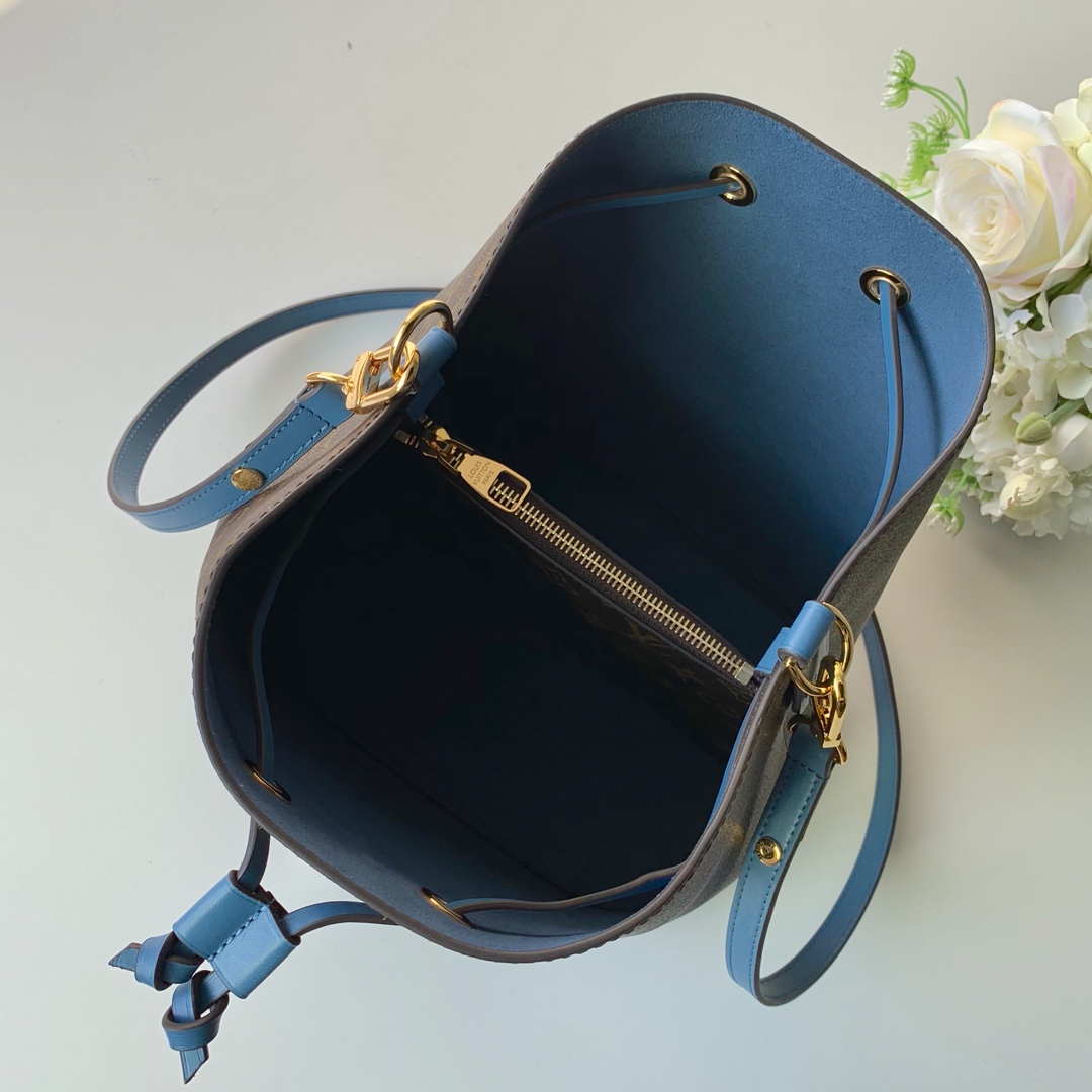 Louis Vuitton NéoNoé MM Blue Jean Bag - Image 9