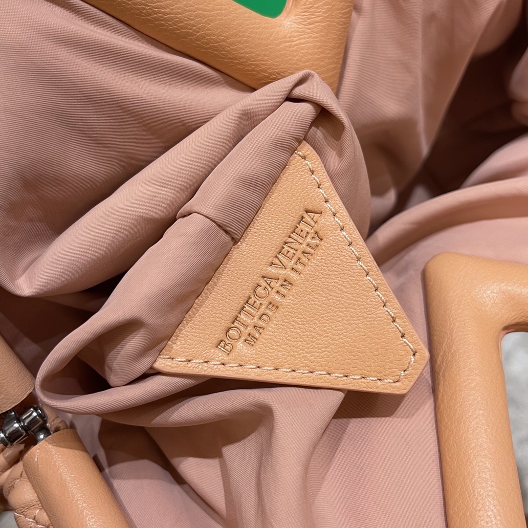 Bottega Veneta Bag - Image 9