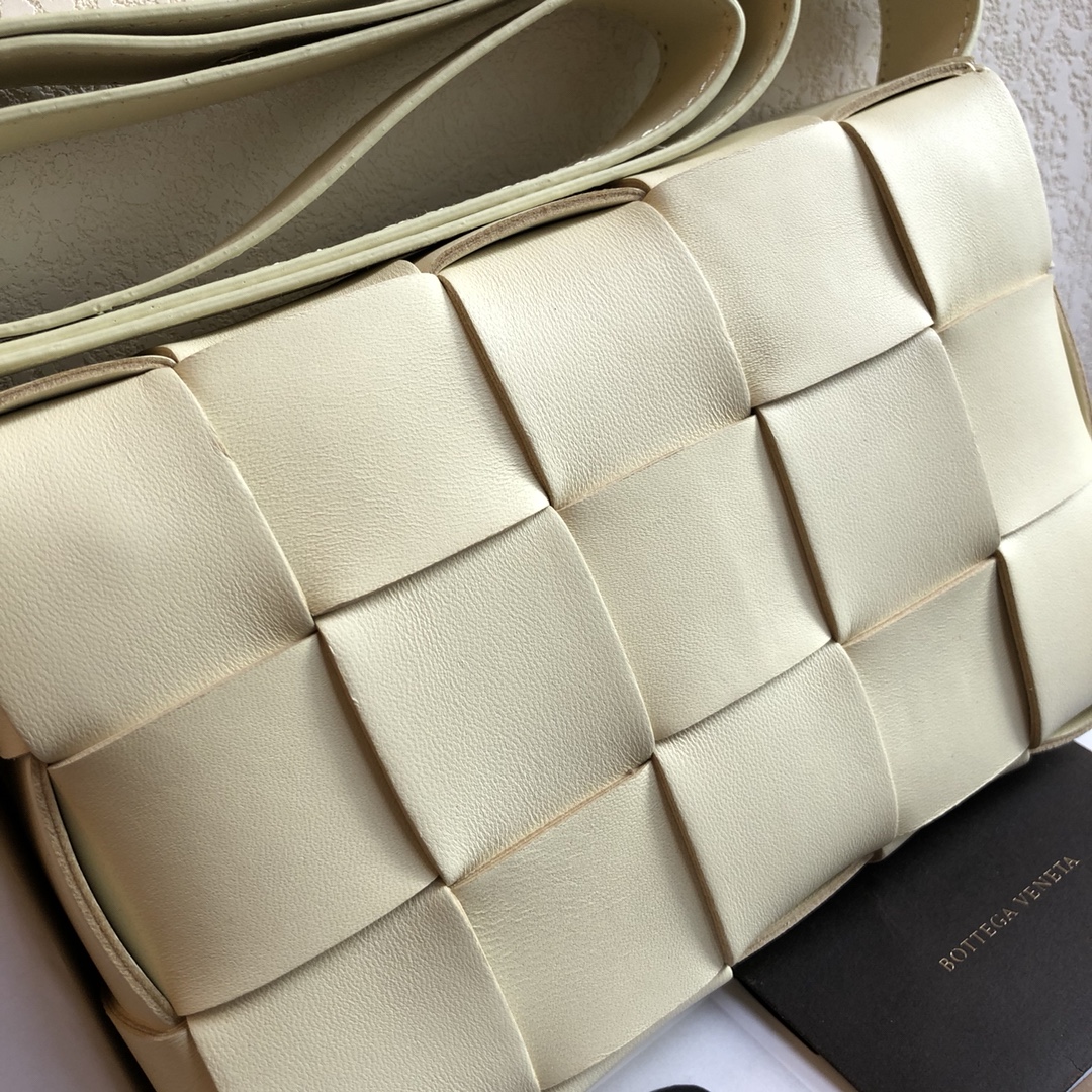 Bottega Veneta Woven Messenger Bag - Image 10