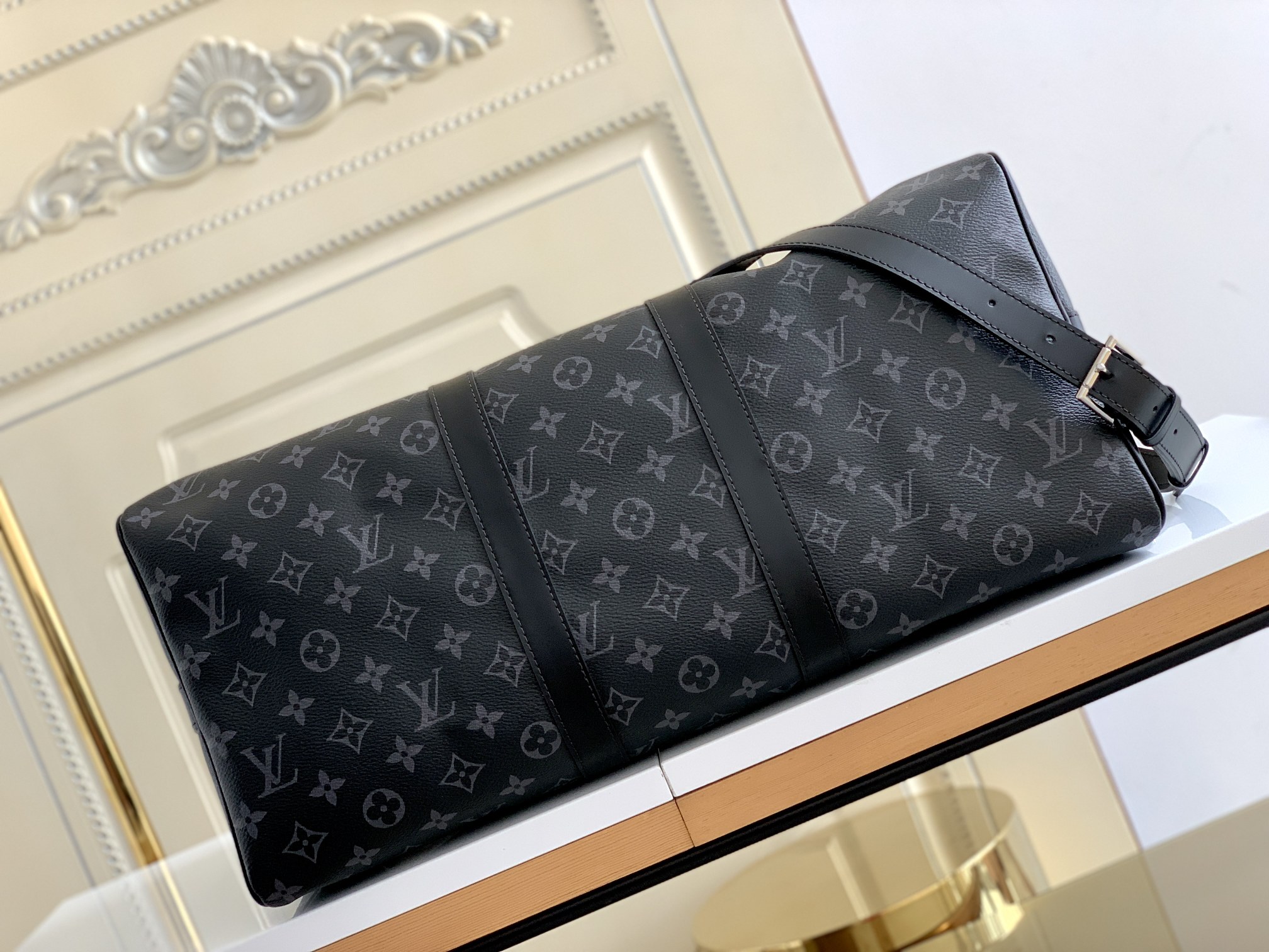 Louis Vuitton Classic Keepall 45 Bag in Damier Graphite Canvas - Image 4