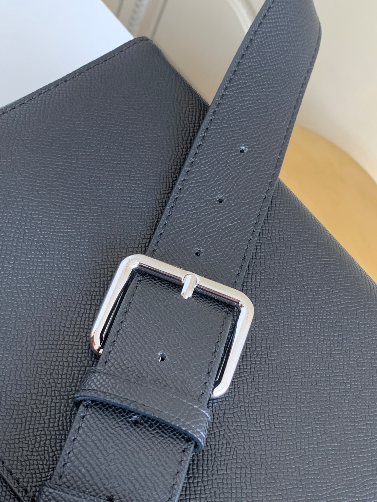 Louis Vuitton New Flap Messenger Bag - Image 5