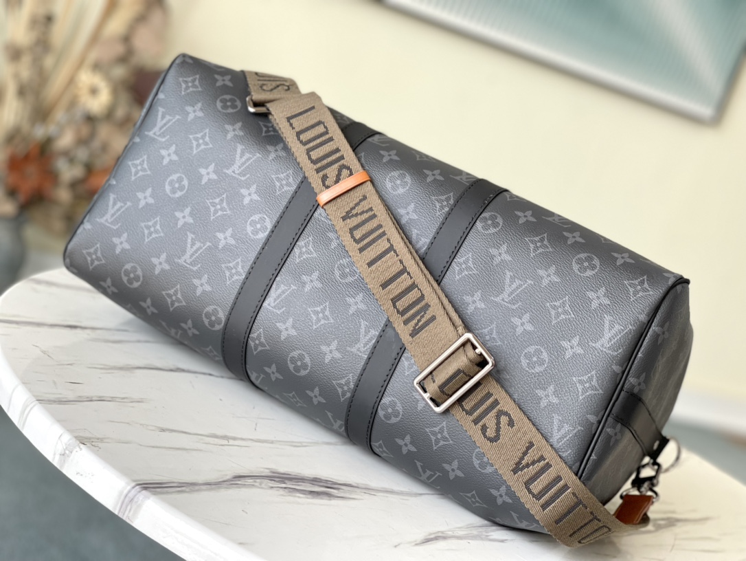 Louis Vuitton Keepall 45 Travel Bag in Monogram Eclipse - Image 4