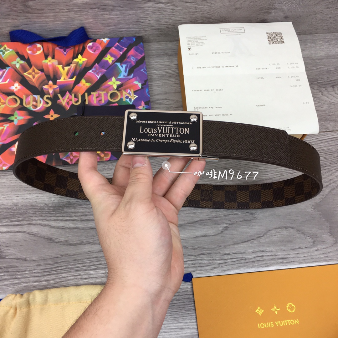 db9bf2_5a484d3b1ff5431cbea09b1a800399d7mv2.jpg Louis Vuitton Square Franc Buckle 35mm Reversible Belt - Image 1