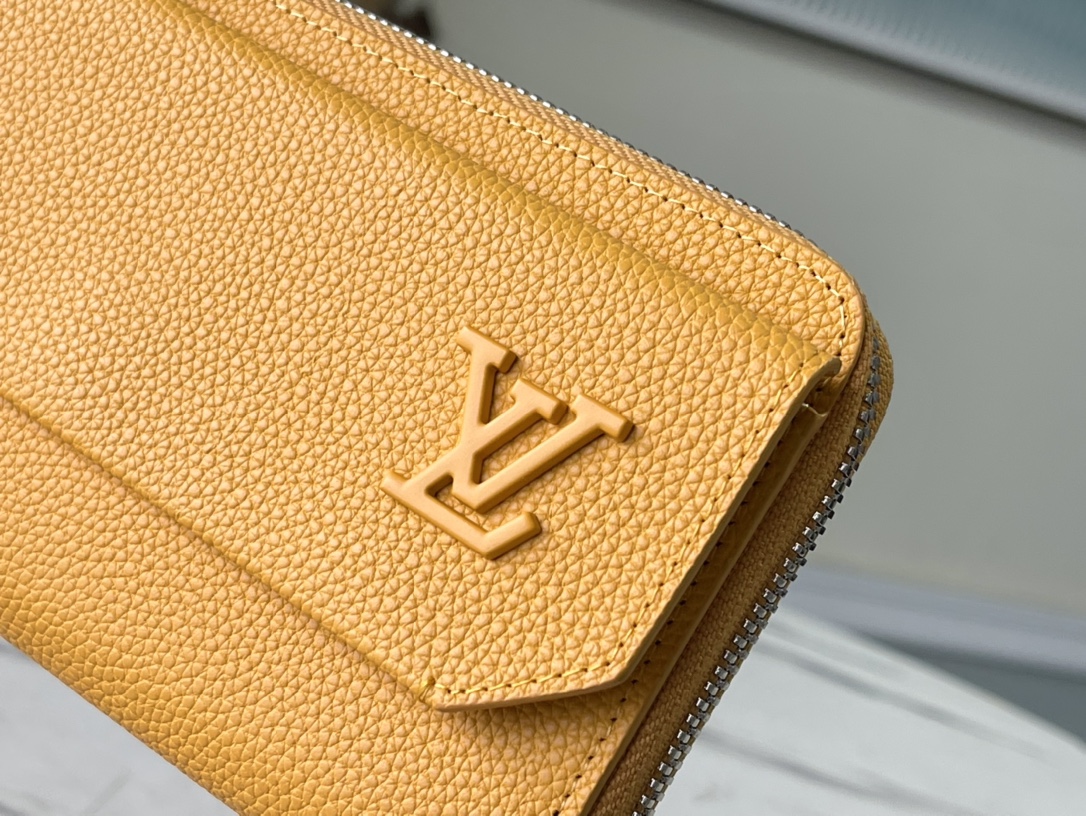 Louis Vuitton Aerogram Long Wallet in Yellow - Image 8