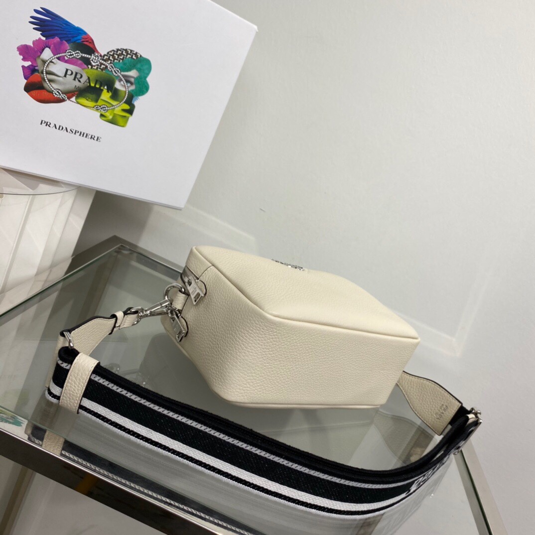 Prada Bags - Image 5