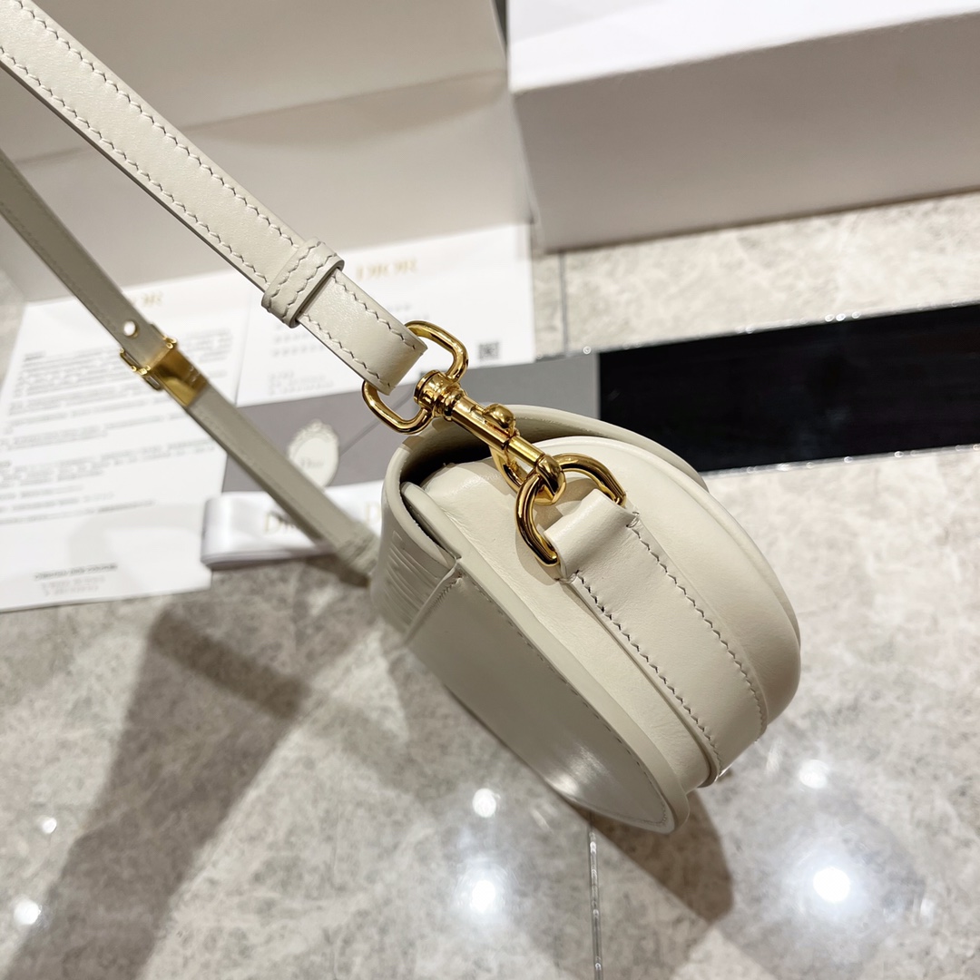 Dior Bobby Underarm 21 Bag in Milky White - Image 6