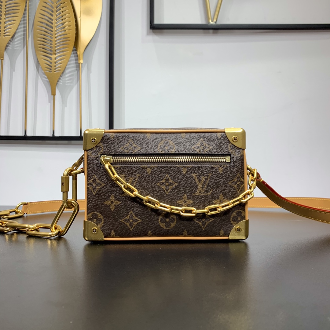 db9bf2_5b91357da2e04b4296401ff990e6ed1amv2.jpg Louis Vuitton Bag - Image 1