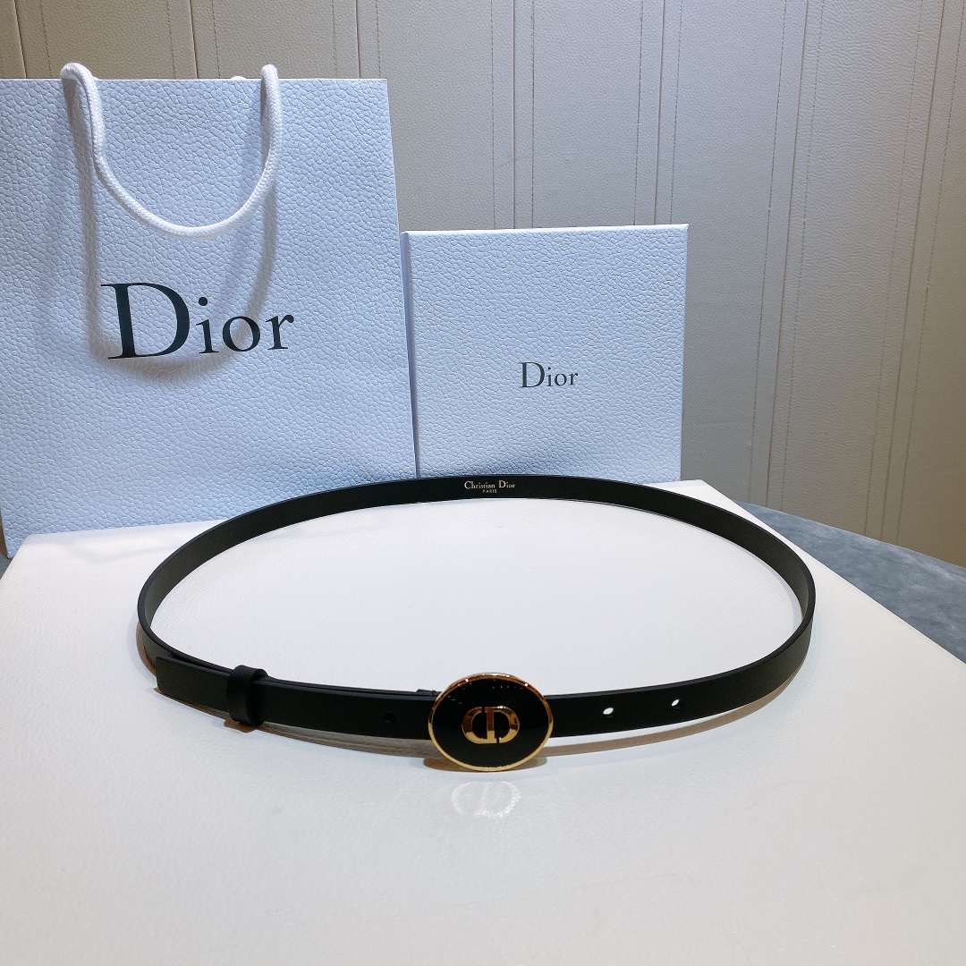 db9bf2_5bd57670bb64435797ea4846147f1100mv2.jpg Dior Round CD Buckle Leather Belt - Image 1
