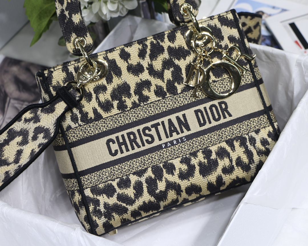 Lady Dior Leopard Embroidery Bag - Image 4