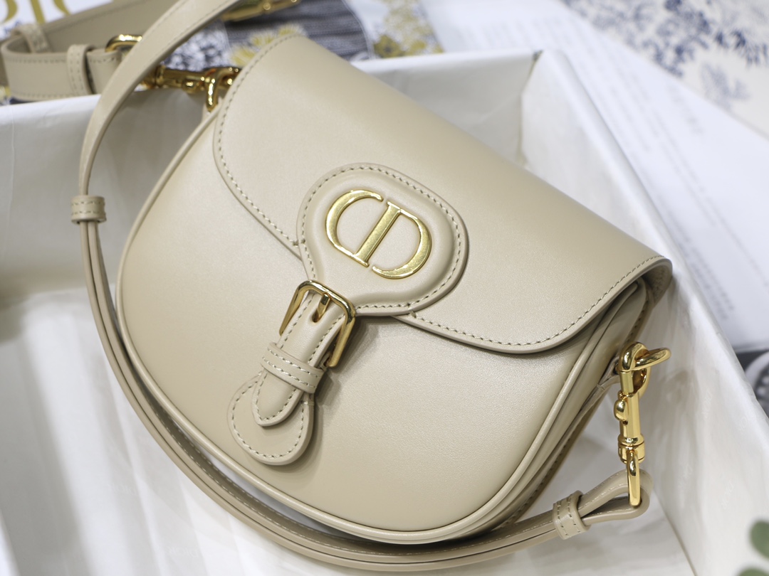 Dior Small Bobby Bag in Apricot Leather - Image 4
