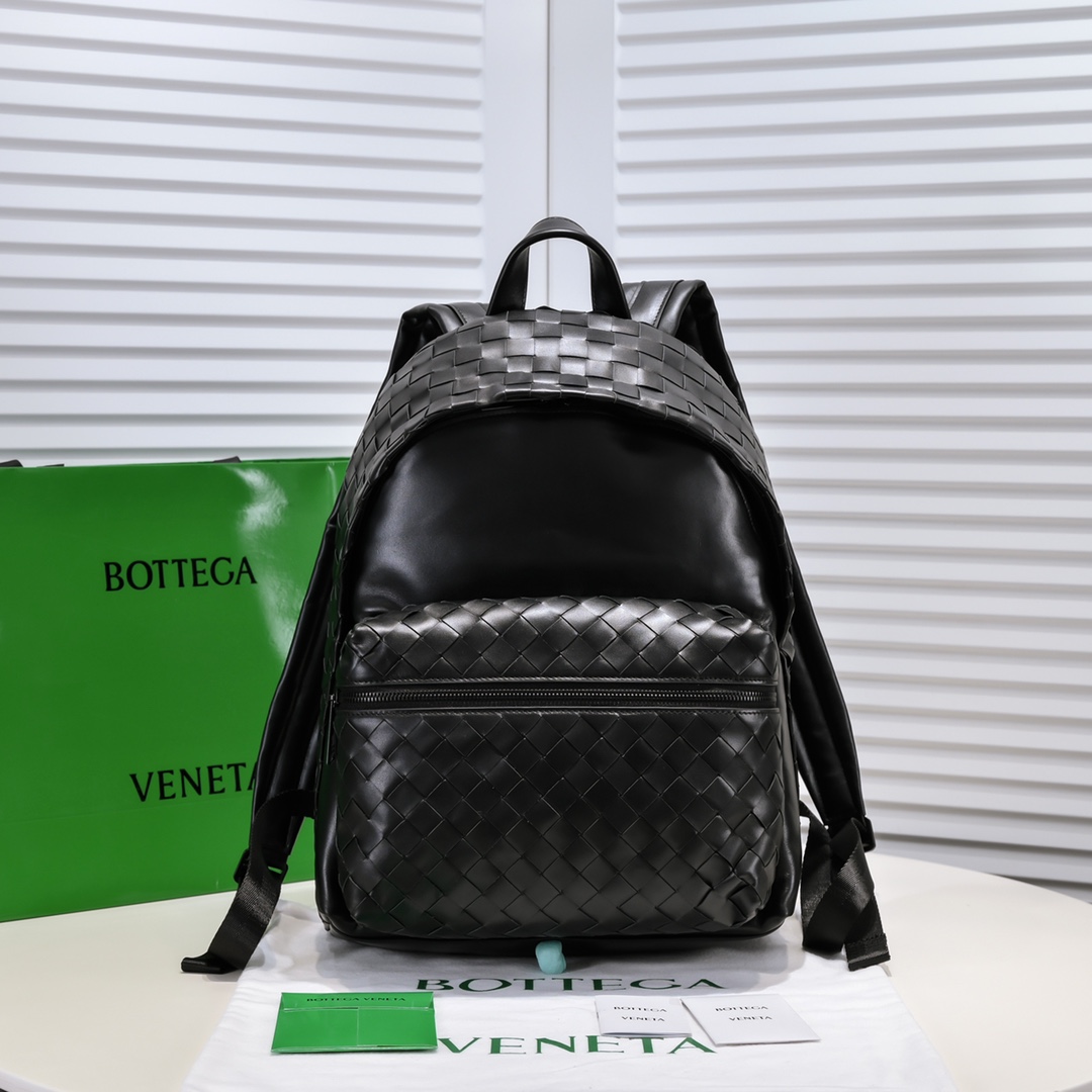 db9bf2_5e88d72c528141acaa3b26cb6b7c1601mv2.jpg Bottega Veneta Shoes - Image 1