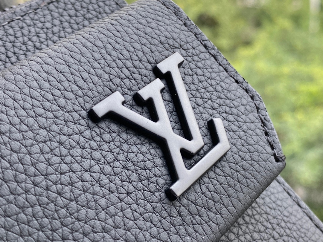 Louis Vuitton Aerogram Phone Case - Image 6