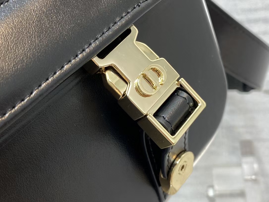 Dior Messenger Bag in Black - Image 8
