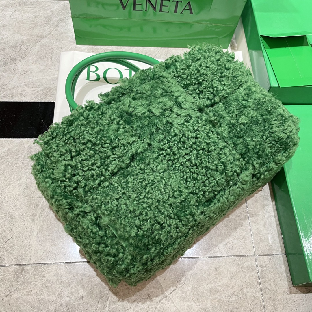 Bottega Veneta Bag - Image 4