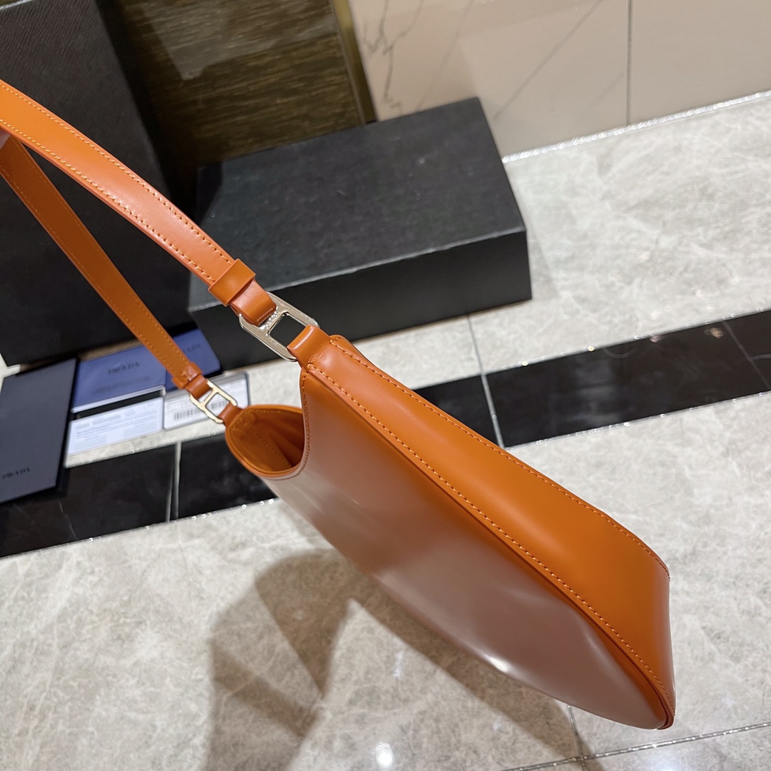 Prada Bags - Image 6