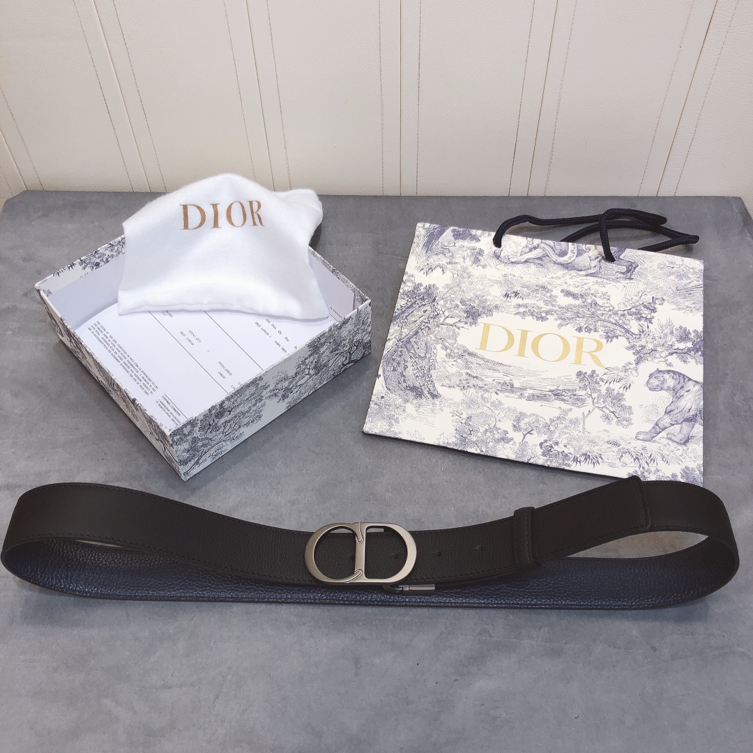 db9bf2_60e7866c0fc34939b7363265814dd136mv2.jpg Dior Double-sided Leather Belt - Image 1