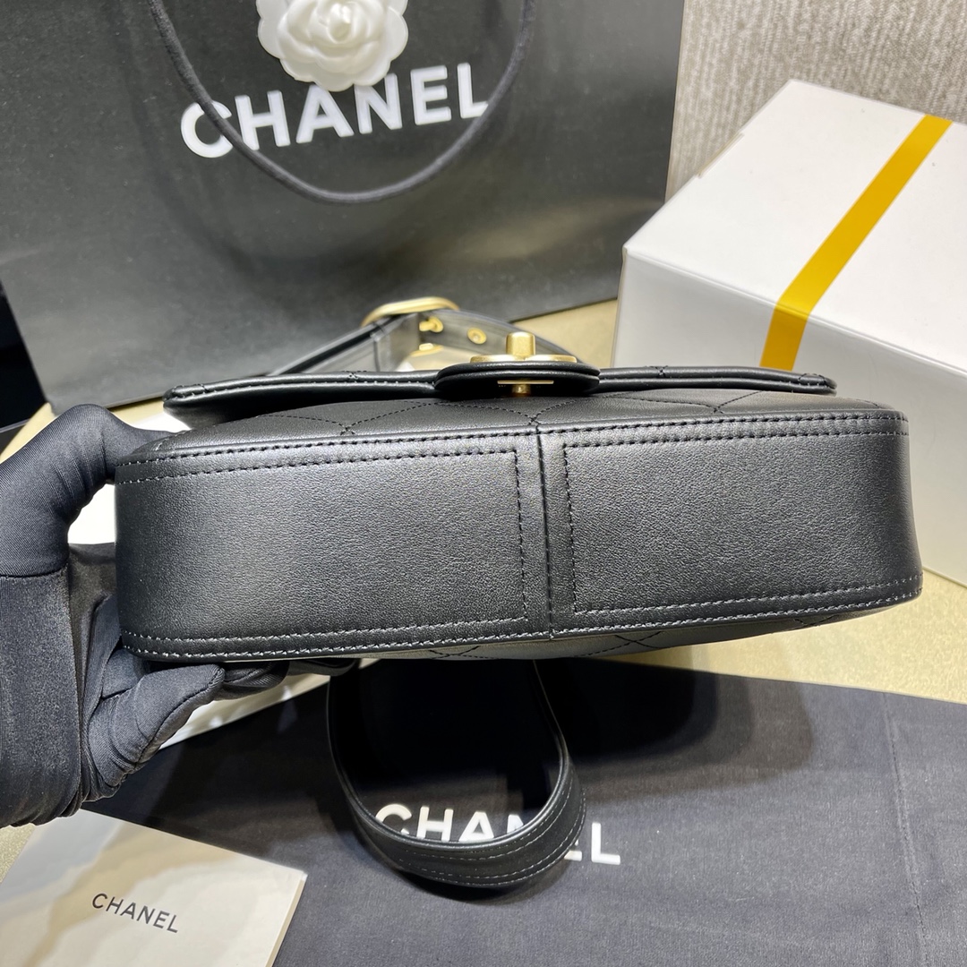 Chanel 21 Classic Square Small Flap Bag in Black Lambskin - Image 6