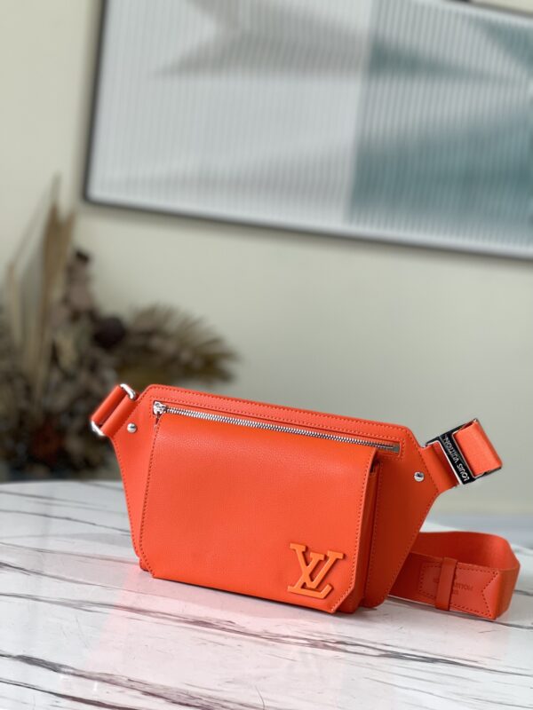 Louis Vuitton Aerogram Shoulder Bag in Flame Orange