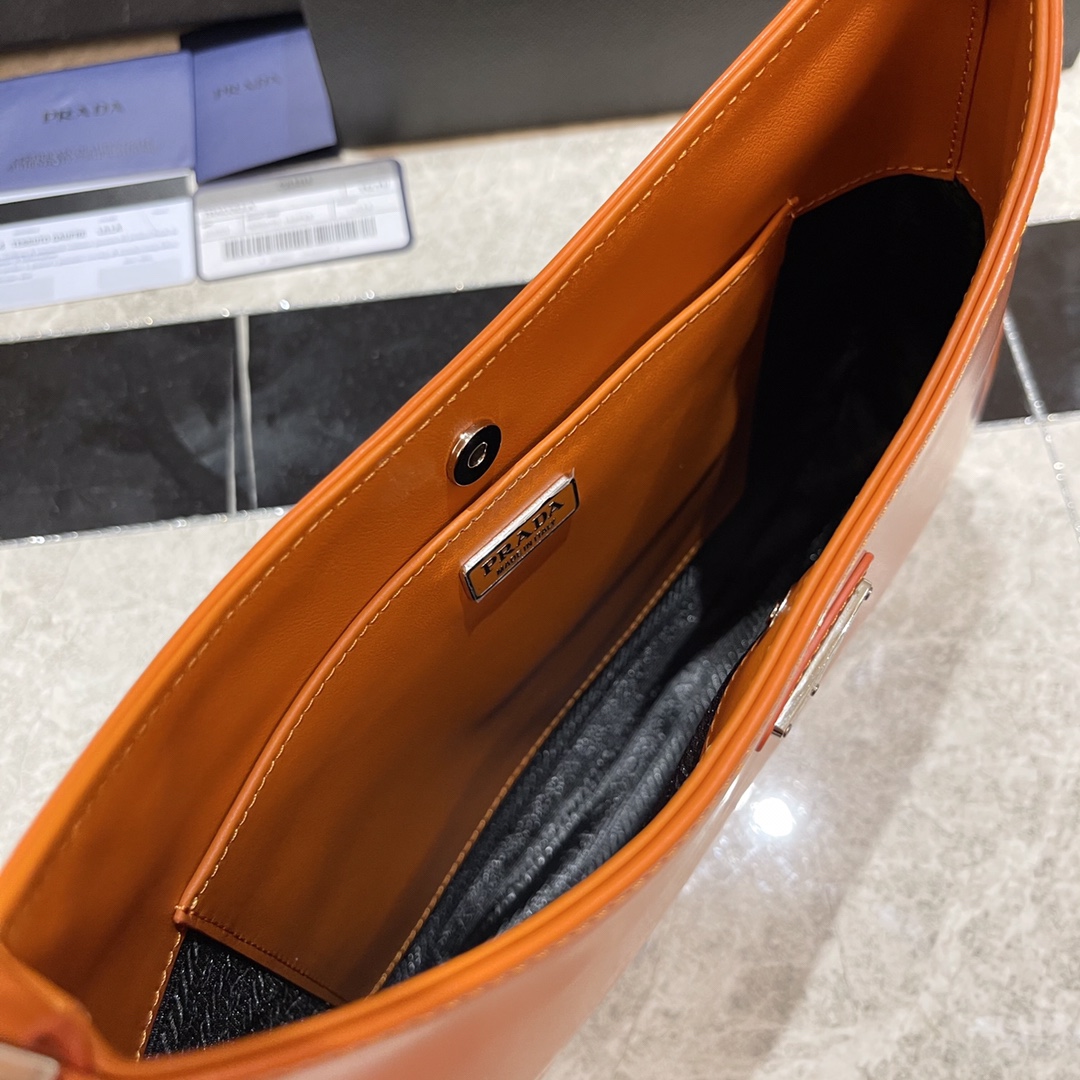 Prada Bags - Image 7