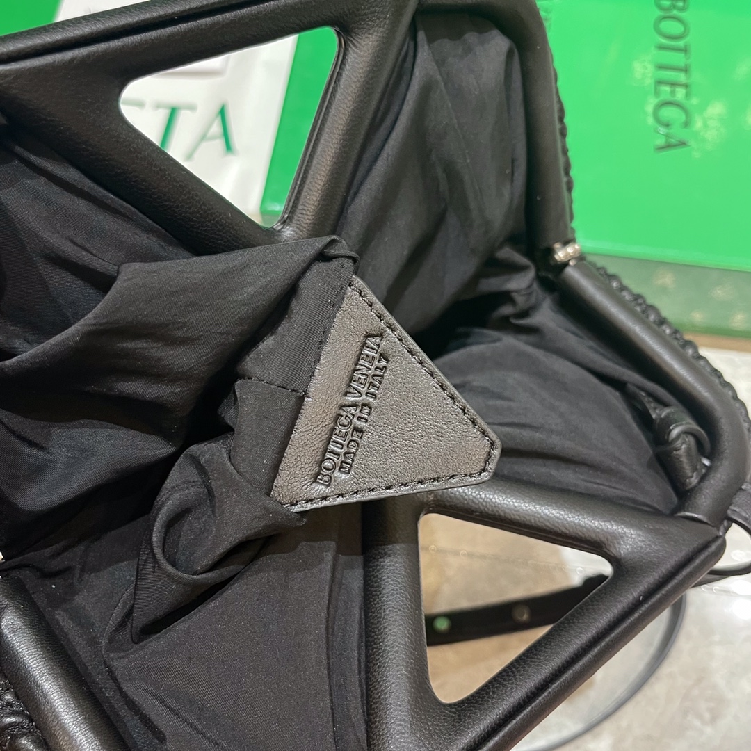 Bottega Veneta Bag - Image 9