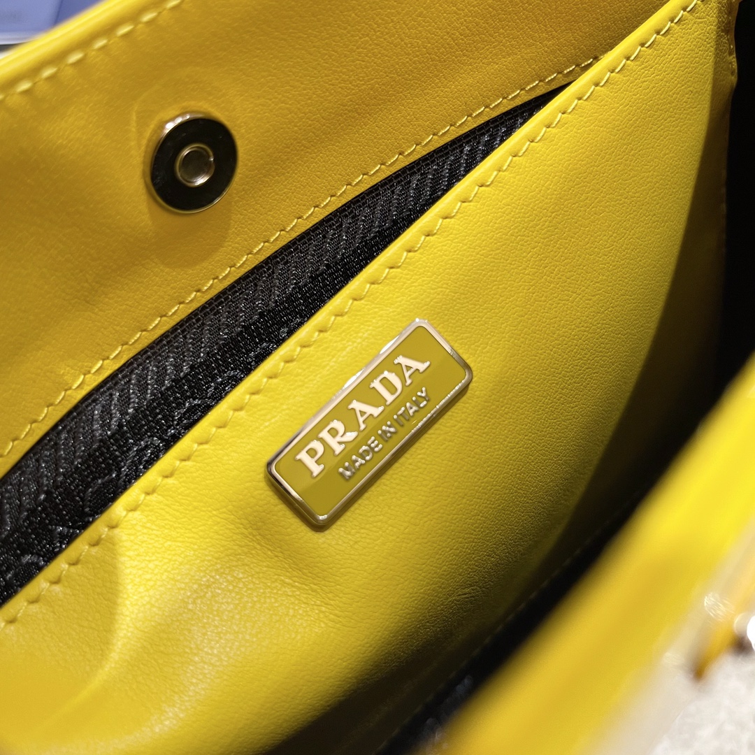 Prada Bags - Image 9