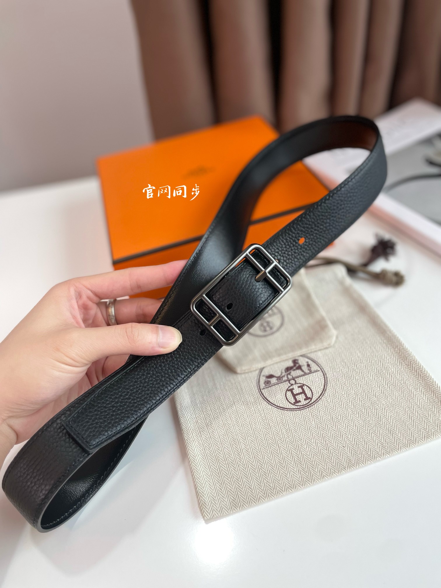 db9bf2_67a8be2905724a5690944f02d067f616mv2.jpg Hermes Shoes - Image 1