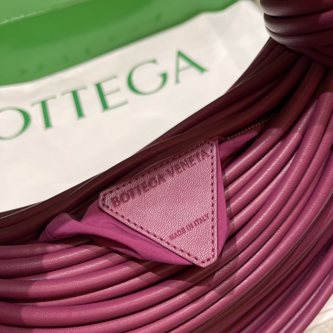 Bottega Veneta Bag - Image 9