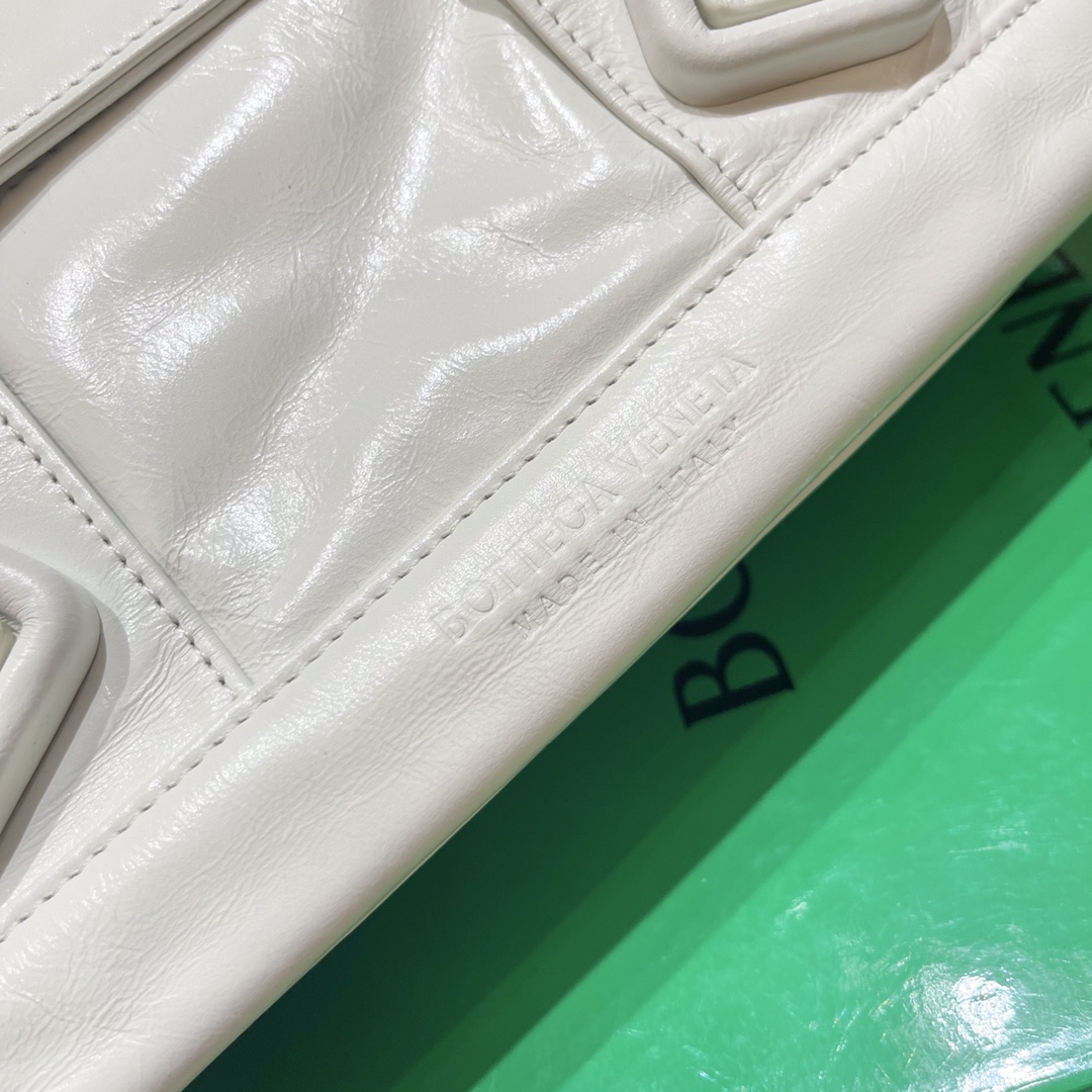 Bottega Veneta Bag - Image 5