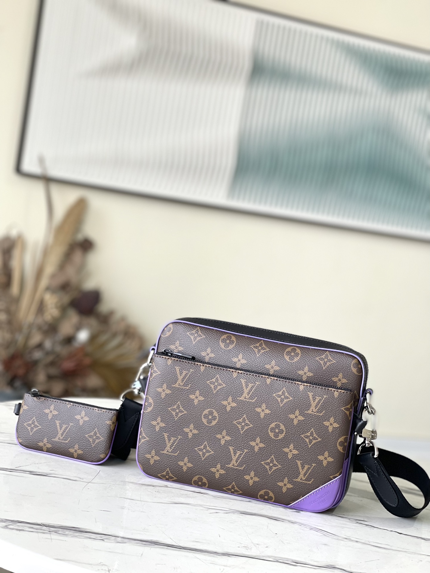 db9bf2_6aeba48338314f3f9513e2568c7f87b4mv2.jpg Louis Vuitton Bag - Image 1