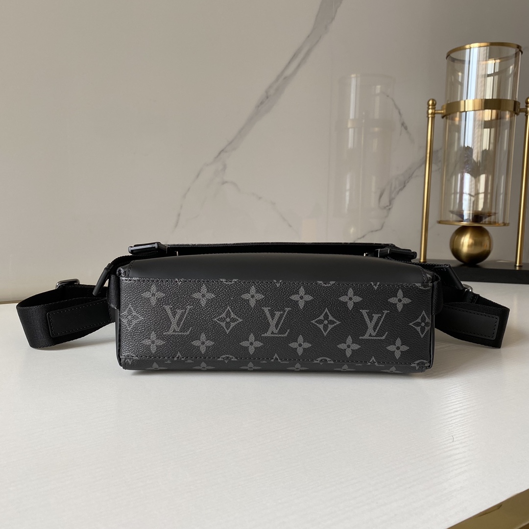 Louis Vuitton Voyager Small Messenger Bag - Image 5