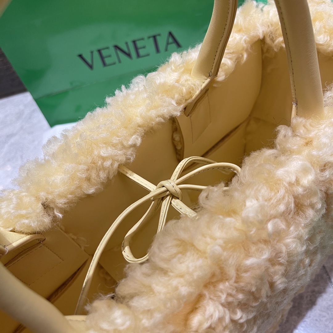 Bottega Veneta Arco Tote Bag - Image 5