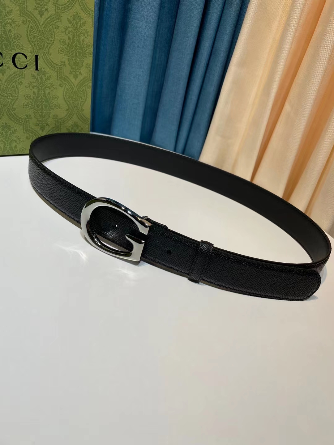 db9bf2_6e0aabd287d24c75be5f6698b8f2e42cmv2.jpg Gucci Leather Belt - Image 1