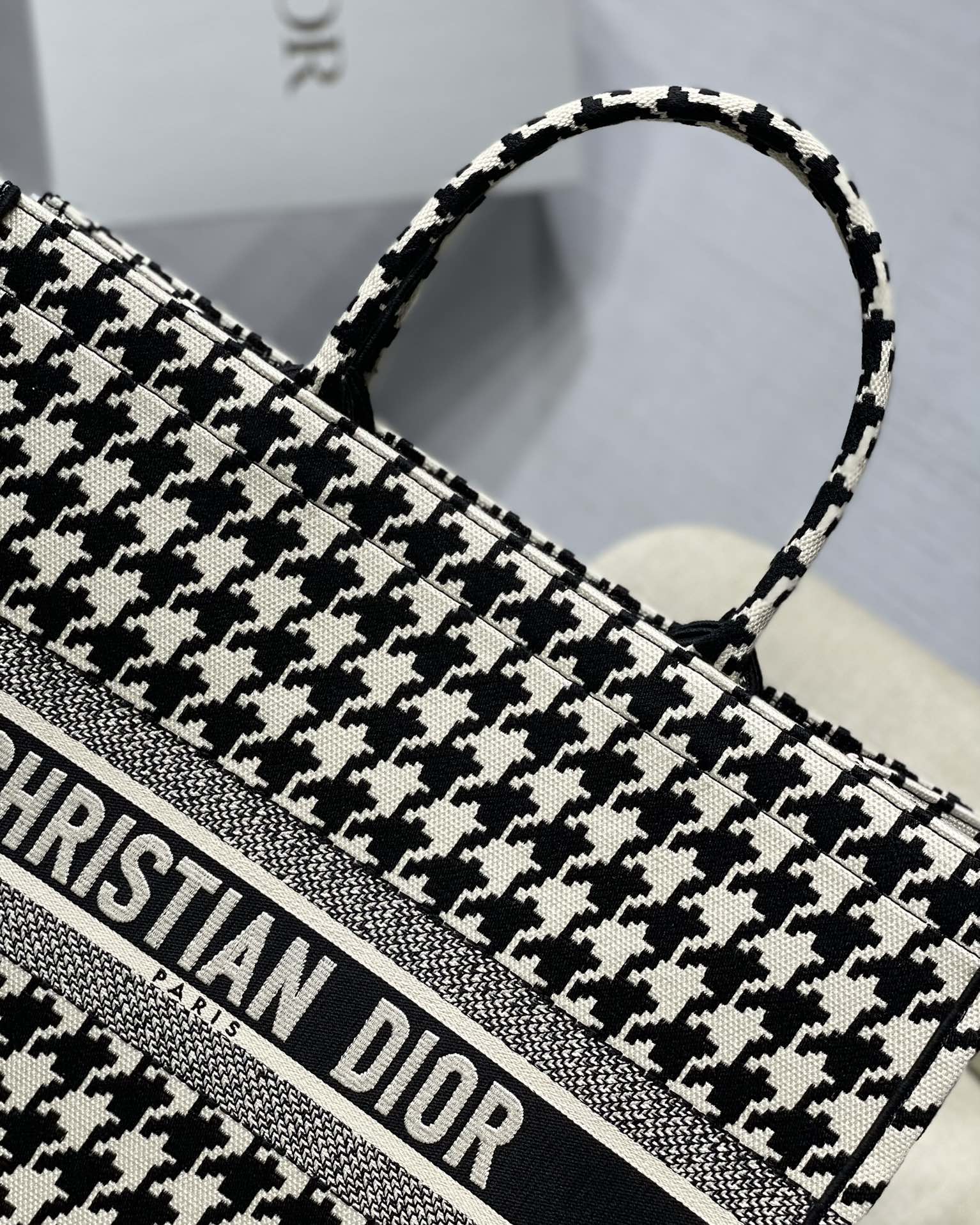 Dior Large Book Tote Bag in Black&White Houndstooth - Image 9