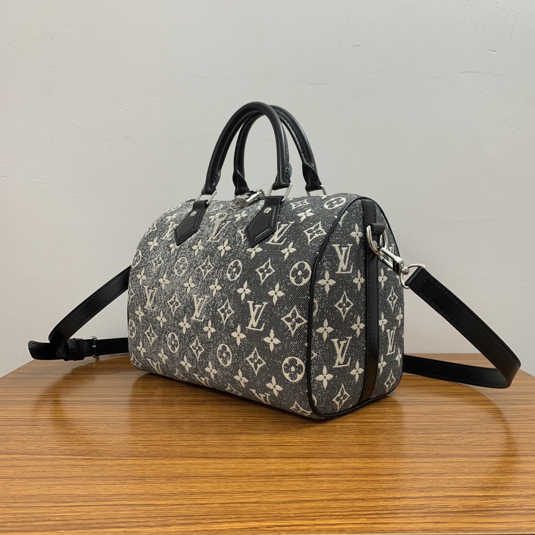 Louis Vuitton Speedy Bandoulière 25 Bag in Monogram Jacquard Denim - Image 3