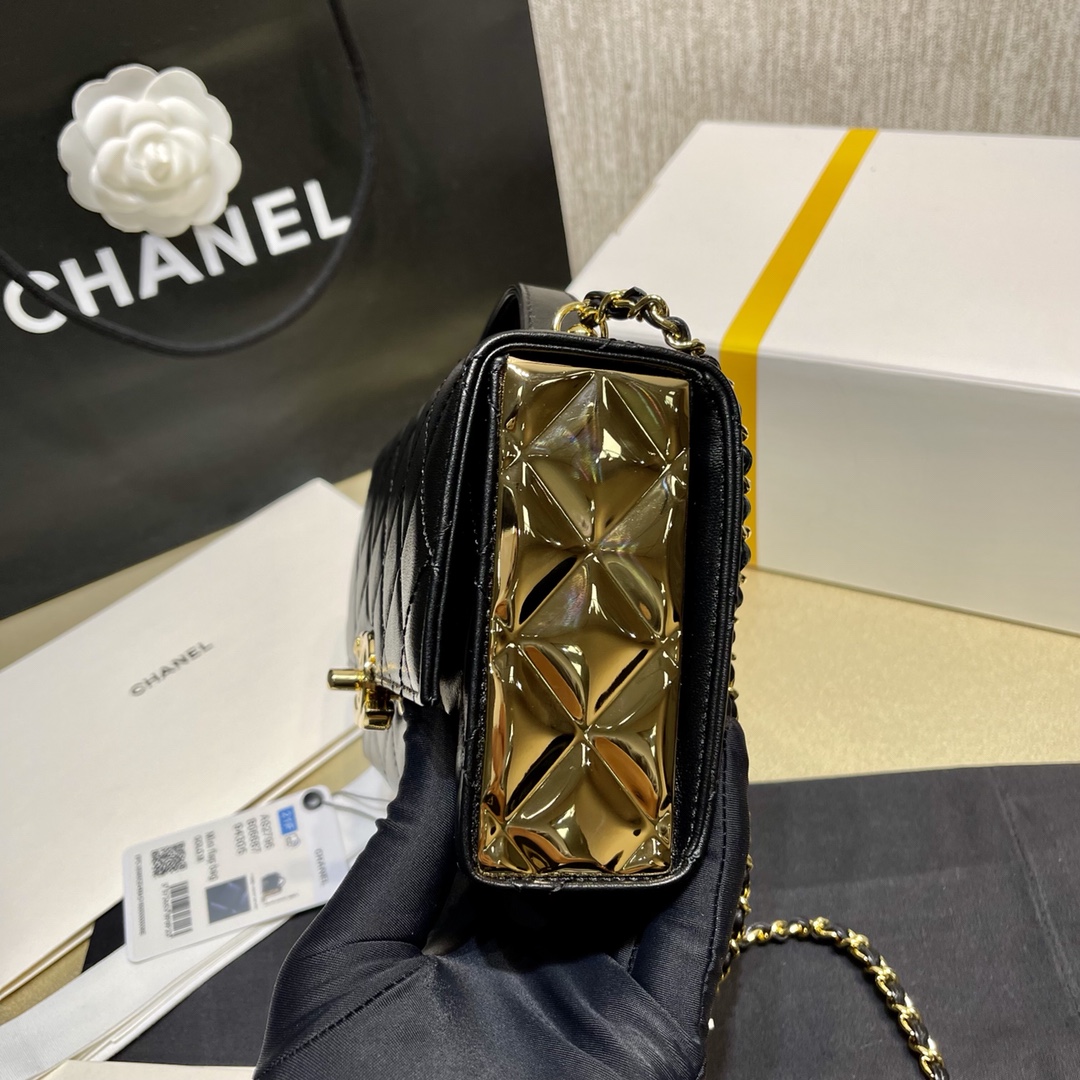 Chanel 22 Classic Rectangular Mini Flap Bag in Black Lambskin - Image 6