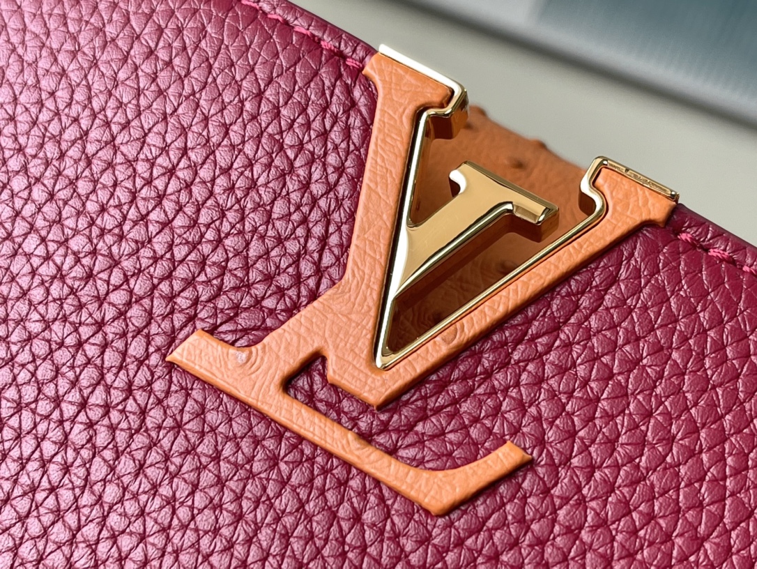 Louis Vuitton Capucines Mini Handbag in Ruby Red - Image 10