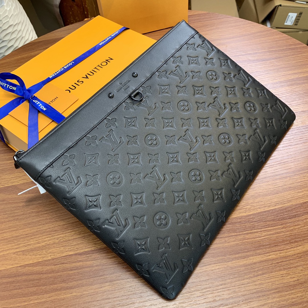 db9bf2_71f0952abbd84da88bdd8c4b9e179d14mv2.jpg Louis Vuitton Bag - Image 1