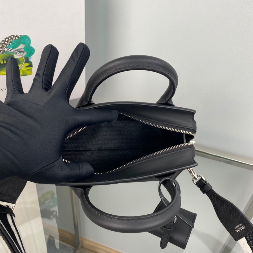 Prada Bags - Image 6