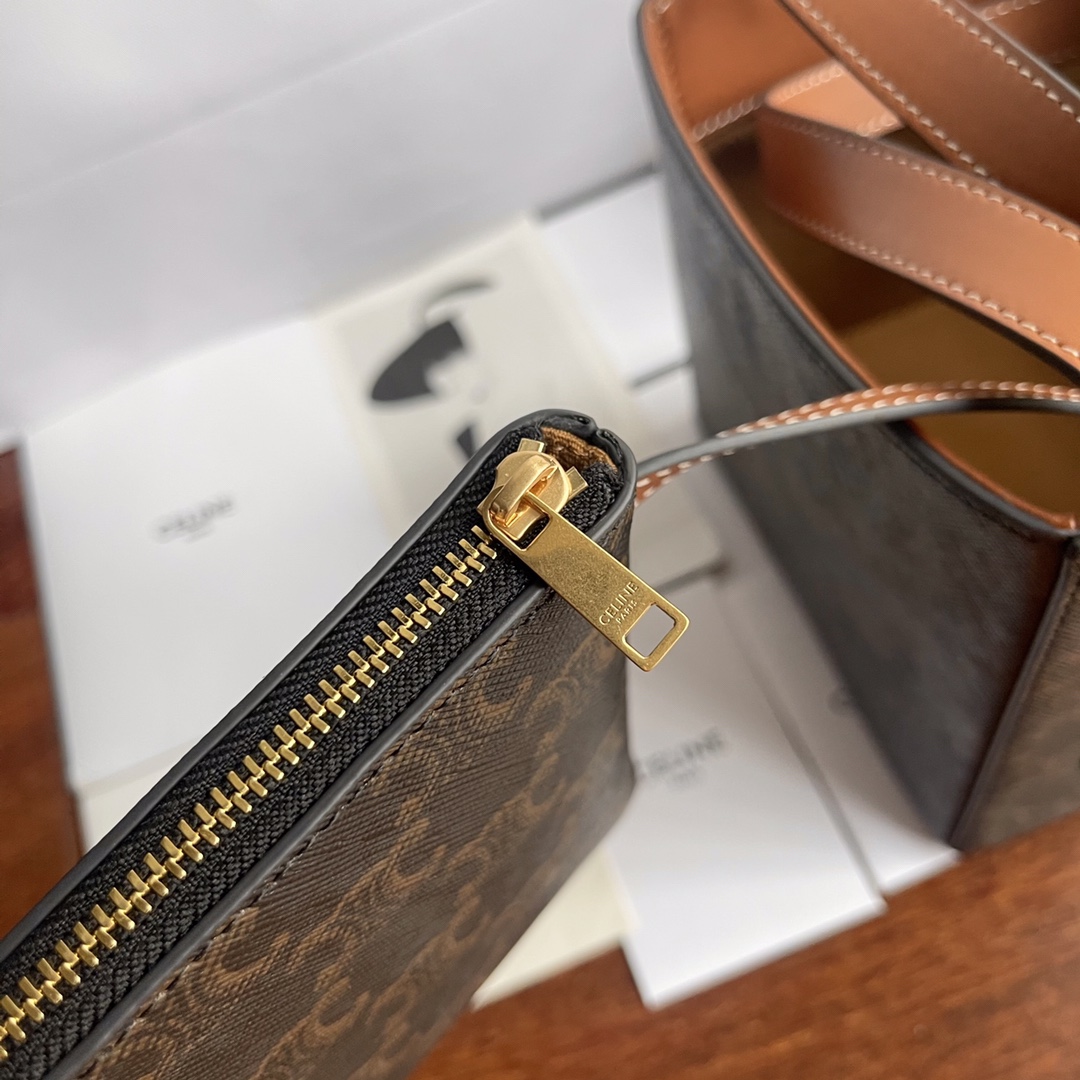 Celine Cube Triomphe Bag - Image 6