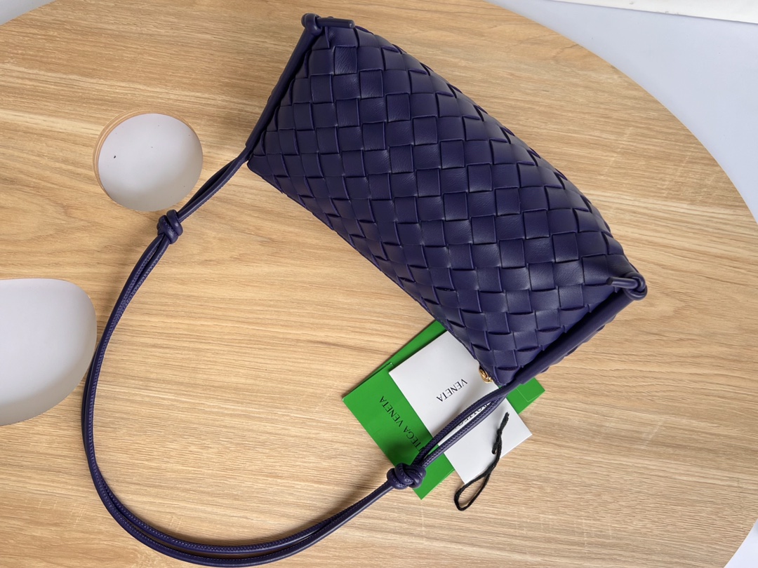 Bottega Veneta Bag - Image 5