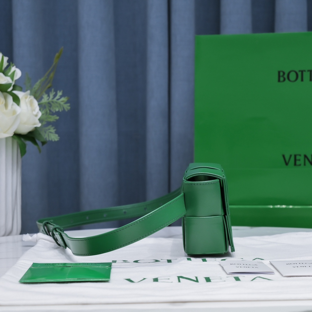 Bottega Veneta Bag - Image 3