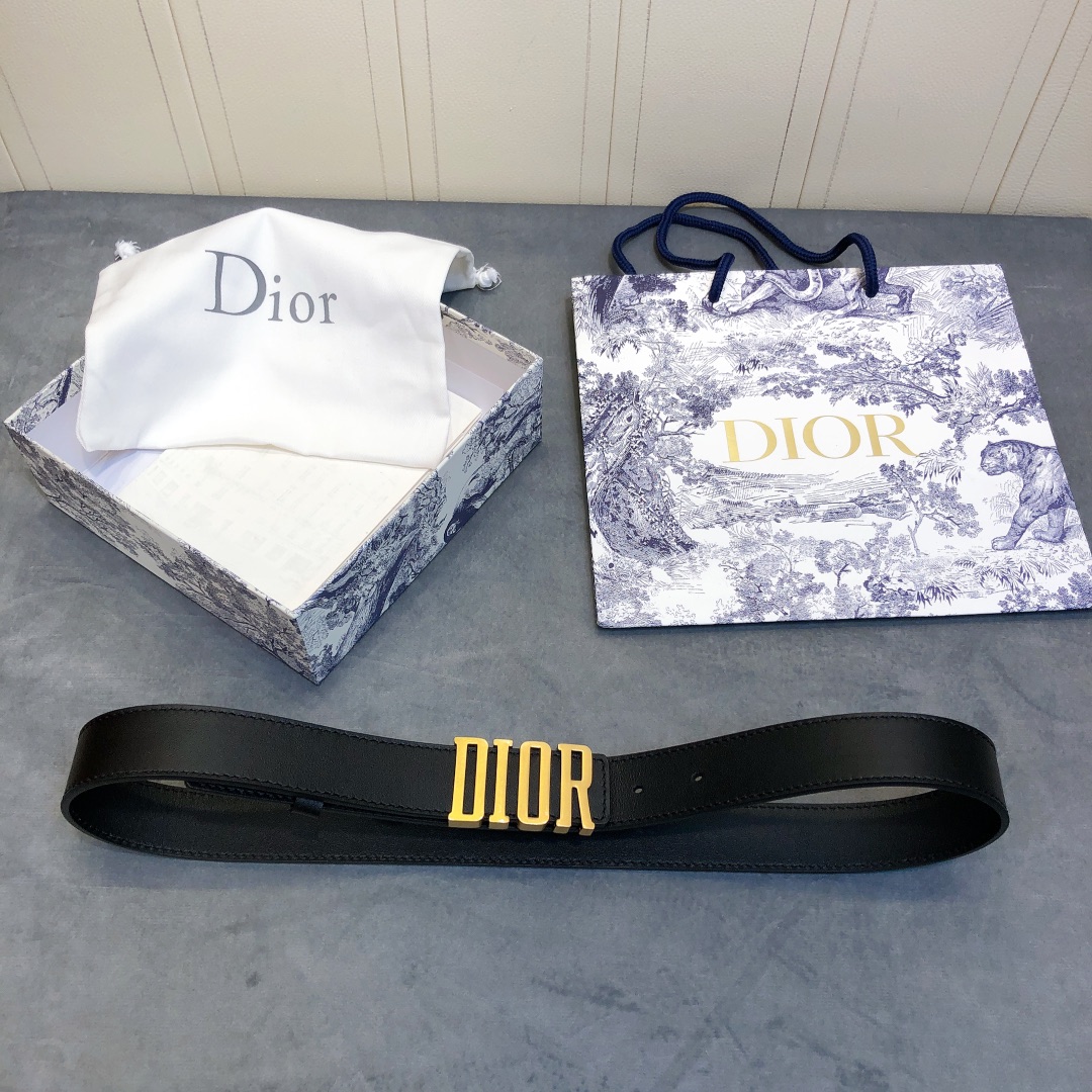 db9bf2_7a6a69562ccf4d94bb83227d4e355823mv2.jpg Dior Leather 30mm Belt with DIOR Buckle - Image 1