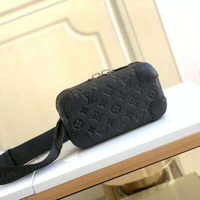 Louis Vuitton Horizon Clutch Handbag